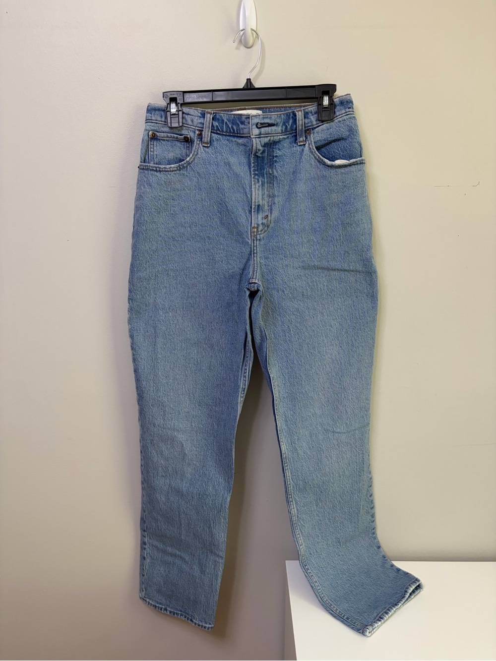 Abercrombie & Fitch Curve Love 90s Straight Ultra High Rise Jeans Size 29 Regula